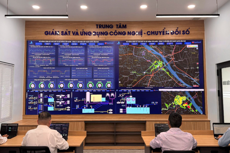 Operators inside the CanThoWassco control center monitoring the N3uron SCADA dashboard for smart water distribution.
